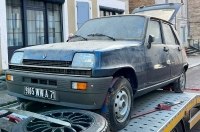 г������ Renault 5 � ������� 12 �� �������� � ����� 43 ����