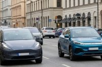 BYD ������� Tesla: � 2025 ���� � ��� ������� �������� 20,5 ��� ������������