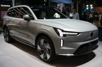 Volvo ����������� ����� EX90 �� ES90 ����������� �����������