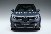 BMW ����������� iX3 Flow Edition �� �������㳺� E Ink