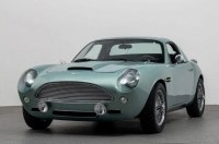 Mazda Miata ����������� � �������� Aston Martin