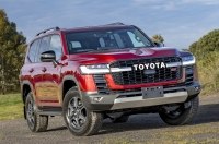 ������������� Toyota Land Cruiser 300 ��������� � ������볿