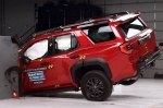 ��������� Toyota 4Runner � ������� ������� ����-���� IIHS