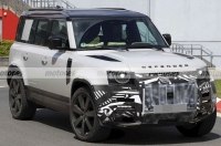����� Land Rover Defender ������� �� ������