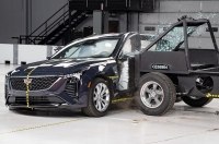 Cadillac CT5 �������� ������ ����-����� IIHS