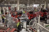 Tesla �������� ��� ��������� � �������
