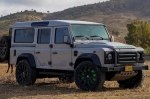 ��������� Land Rover Defender ����������� �� ���������� � ��������� � �����������