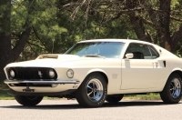 ���������� ���������: ������ 57-����� Ford Mustang ������� �� ����� Rolls-Royce