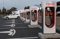 Tesla ���� �������� ���������� ������� ������� Supercharger ��� ��������