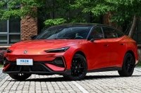 � ���� �������� Changan Uni-V Blue Whale Hybrid