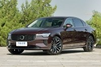 ������������ ����� Volvo S90 � ���� �������� �� �������