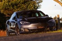 � ������볿 Tesla Model S ���������� ��������� ������
