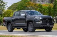 Honda ���� ������ ������� ����� Mitsubishi Triton