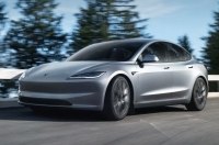 Tesla ����������� � ����� ���������� �� Model 3 Premium