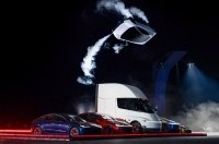 Tesla ���������������� Roadster �� ��������� �������������� �� SpaceX