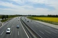 Германия планирует выпустить на дороги 1 млн электромобилей