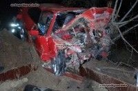 ДТП в Запорожье: BMW-318i врезался в землянную насыпь - погибли трое. ФОТО 18+