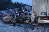 В ровенской области Infiniti врезался в грузовик - погибли два человека