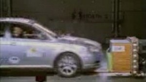 Краш-тест Toyota Avensis