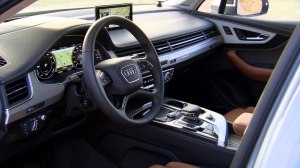   Audi Q7 e-tron quattro