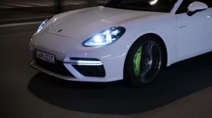 Видео Рекламный ролик Porsche Panamera Turbo S E-Hybrid