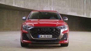  Audi RS Q8:   