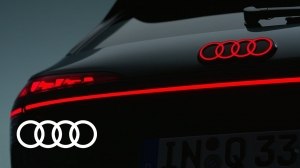    Audi Q3     .
