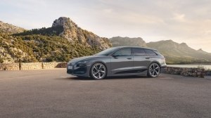  Audi A6 Avant e-tron -     