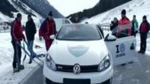 Видео Golf GTI Cabriolet в воздухе