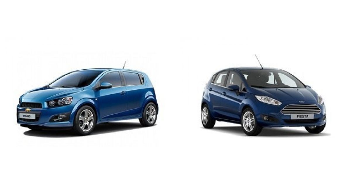 Сравниваем Chevrolet Aveo Hatchback 5d 2011 и Ford Fiesta