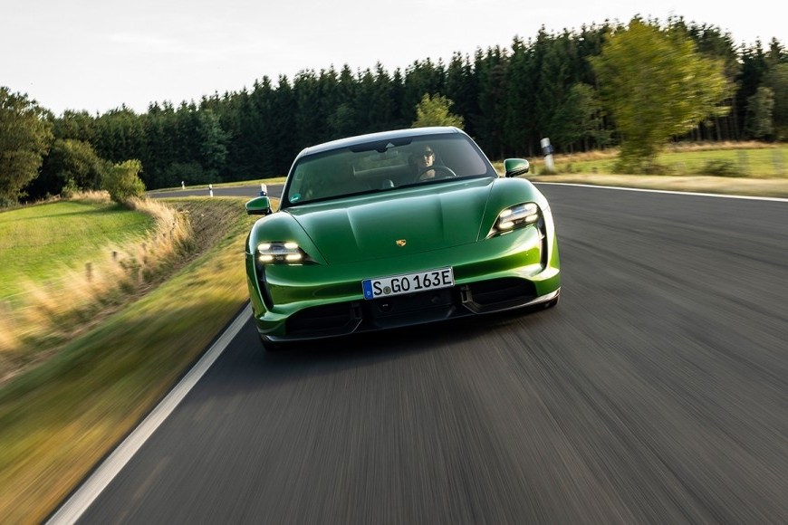 Тест-драйв Porsche Taycan: Быстрый, злой, зеленый