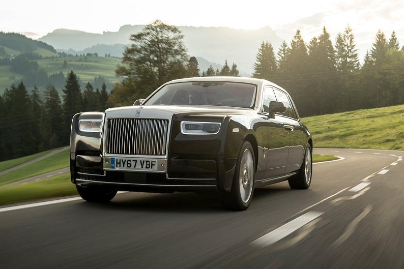 - Rolls-Royce Phantom:     