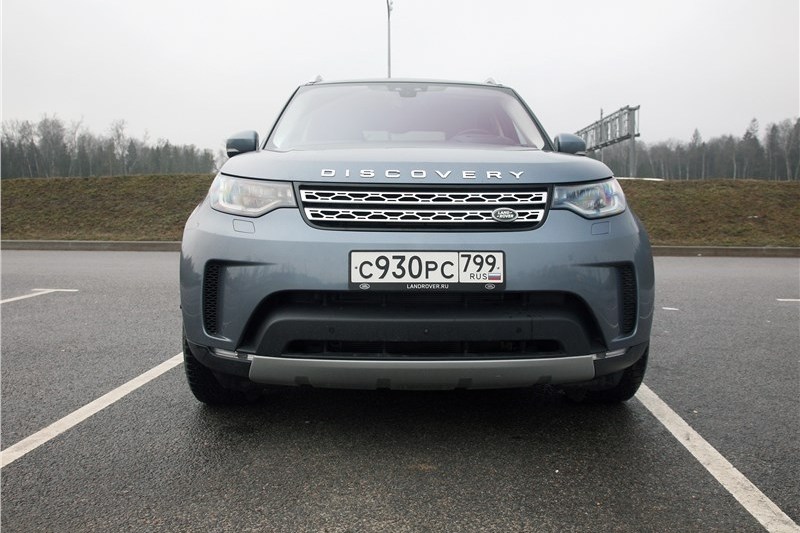 - Land Rover Discovery:   