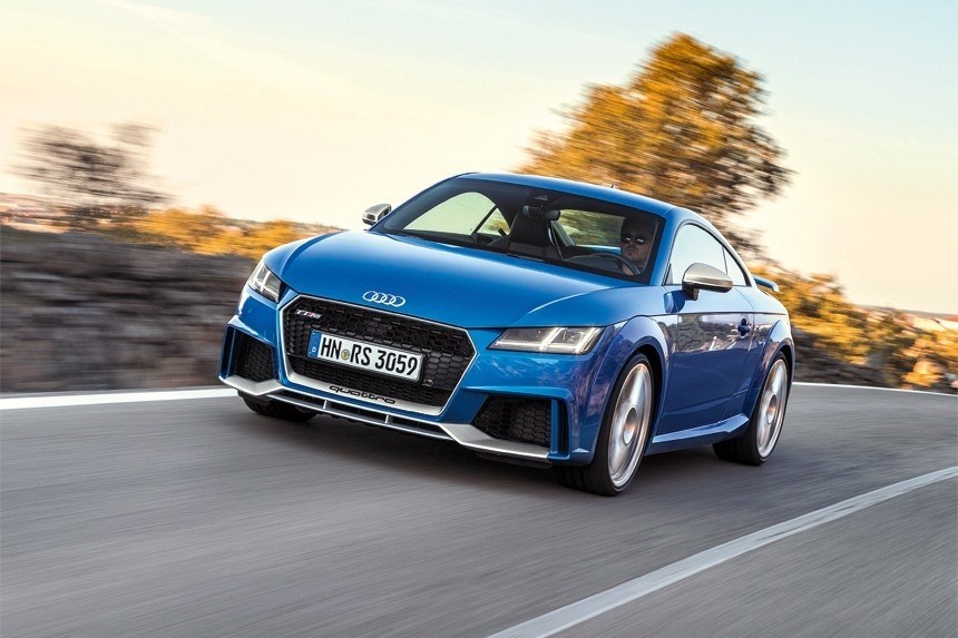 Тест-драйв Audi TT RS: Деноминация скорости: купе и родстер Audi TT RS меняют образ суперкаров