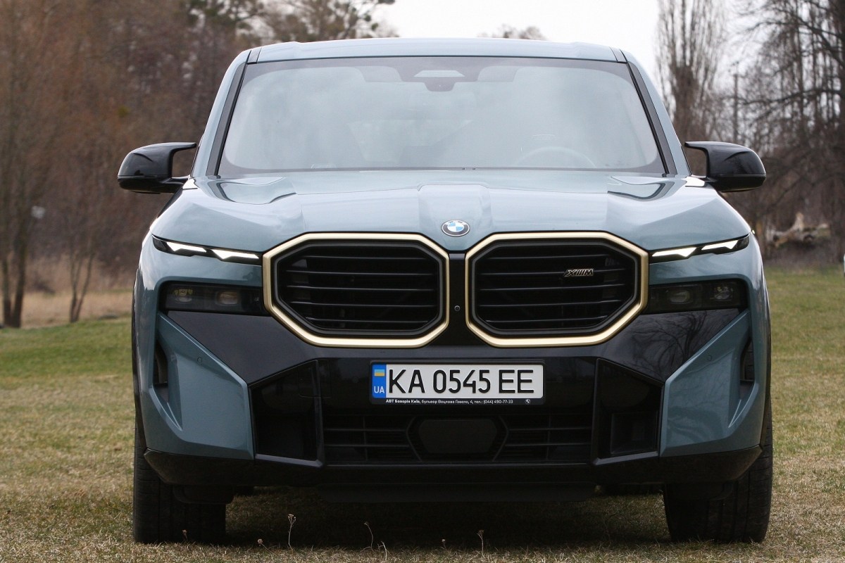 - BMW XM:     BMW XM