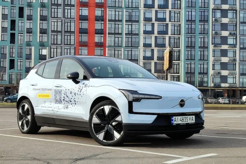 - Volvo EX30: Volvo EX30:  Tesla  Volvo  