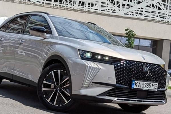 - DS 7: ˳  :   DS 7 E-Tense