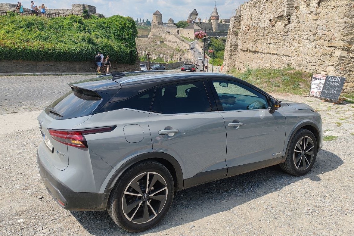 - Nissan Qashqai: Nissan Qashqai e-Power  :      