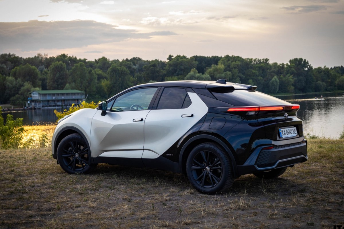 ����-����� Toyota C-HR: Toyota C-HR: ��������� �������