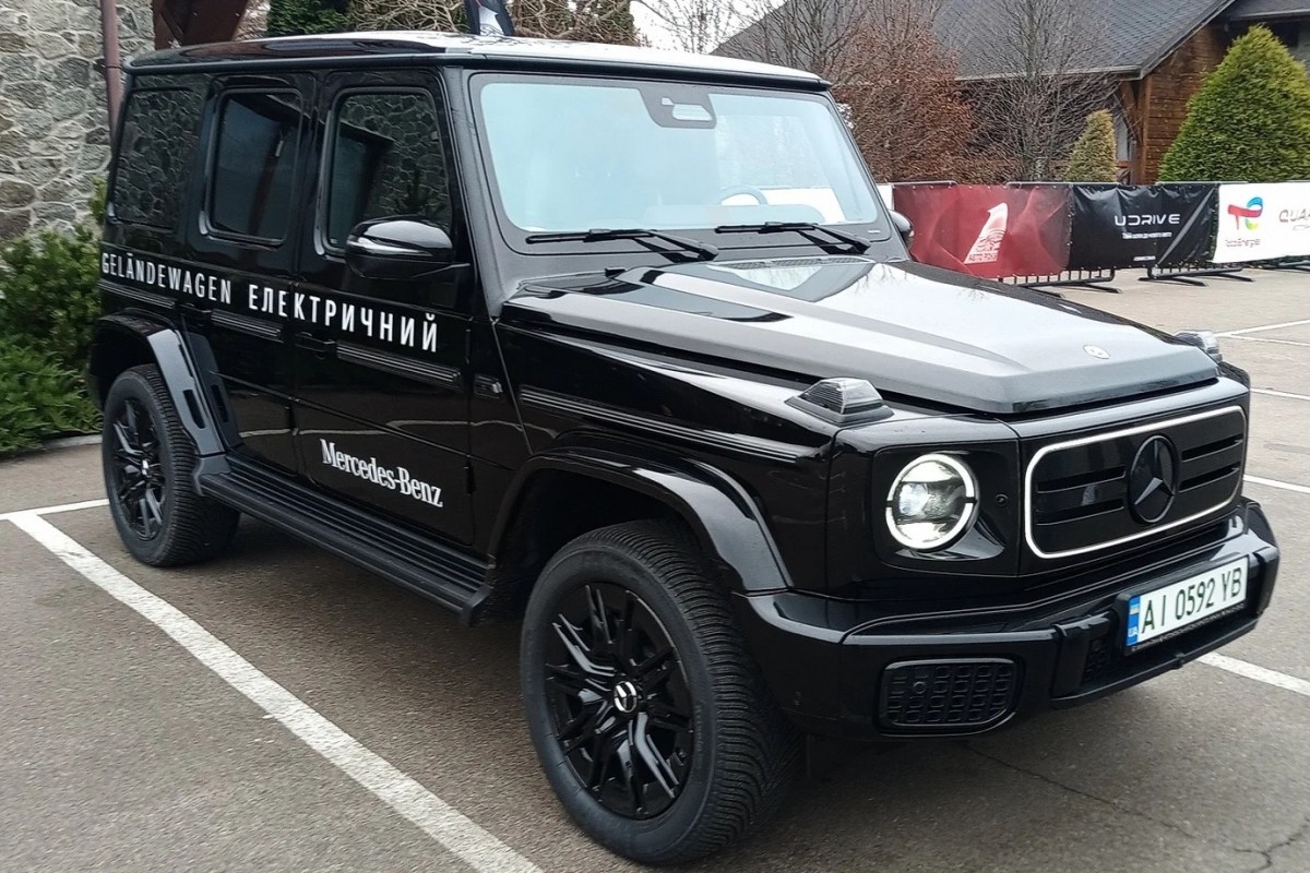 ����-����� Mercedes G-Class: ���������������� �������������: ����� ������ Mercedes-Benz G580 EQ