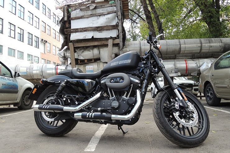 - Harley-Davidson Sportster:    