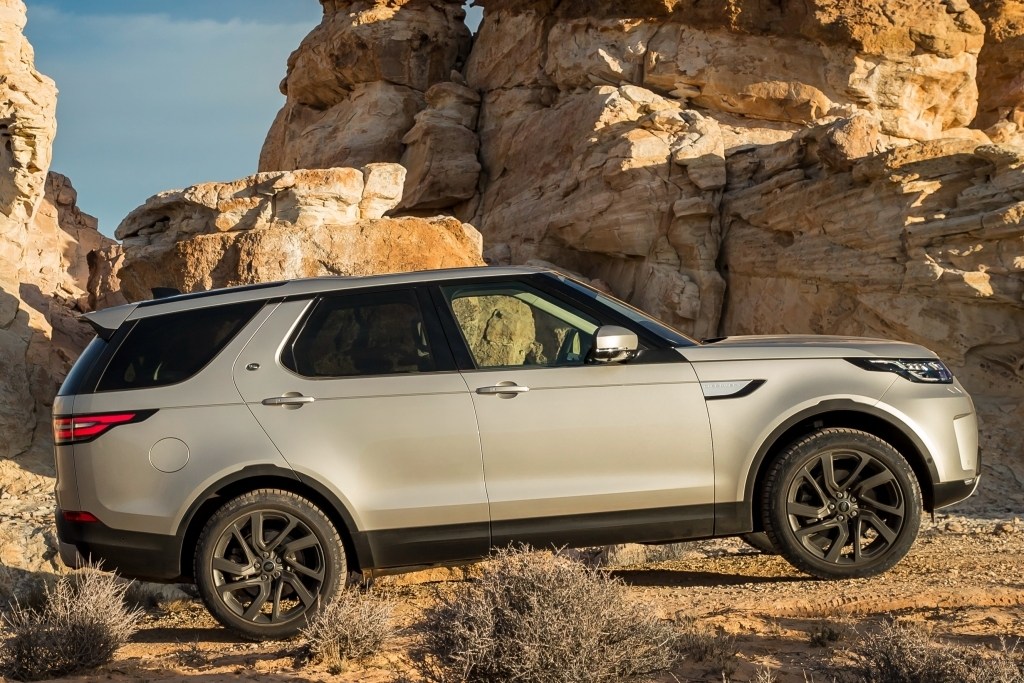 - Land Rover Discovery: Discovery 5 - , .