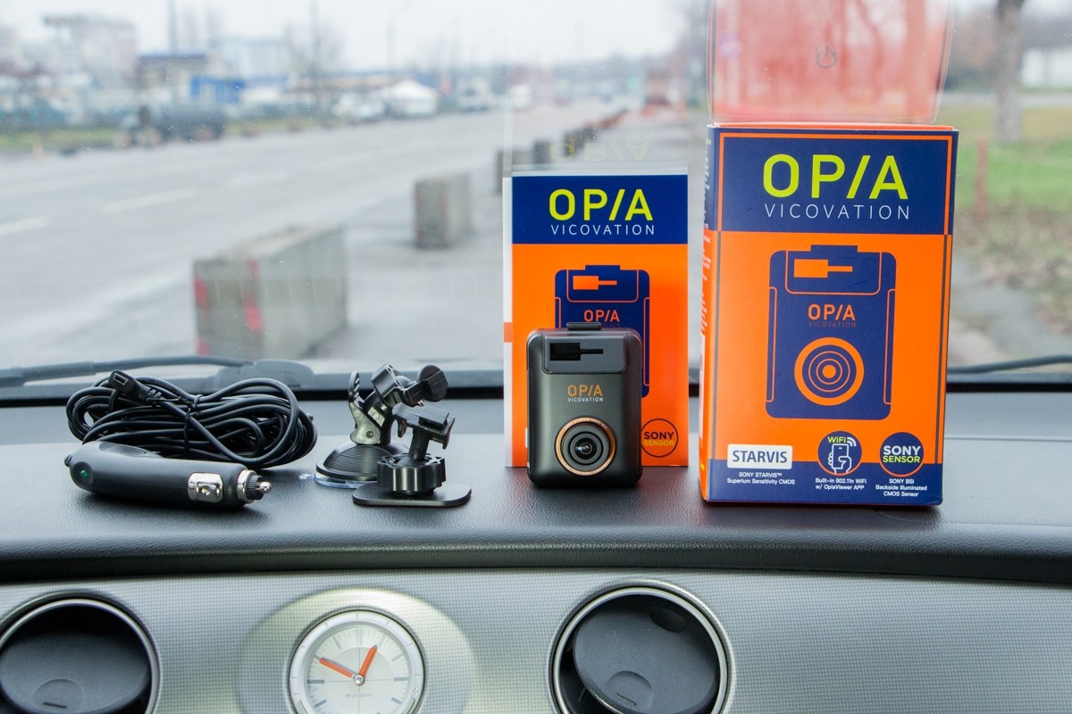 Обзор автомобильного регистратора Vico-Opia 1: №1 в «ночной съемке»