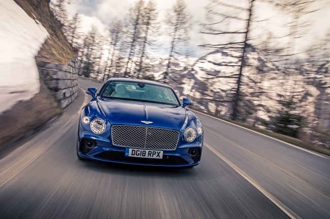 Благодарим купе Bentley Continental GT за вклад в развитие Панамеры. Bentley Continental GT