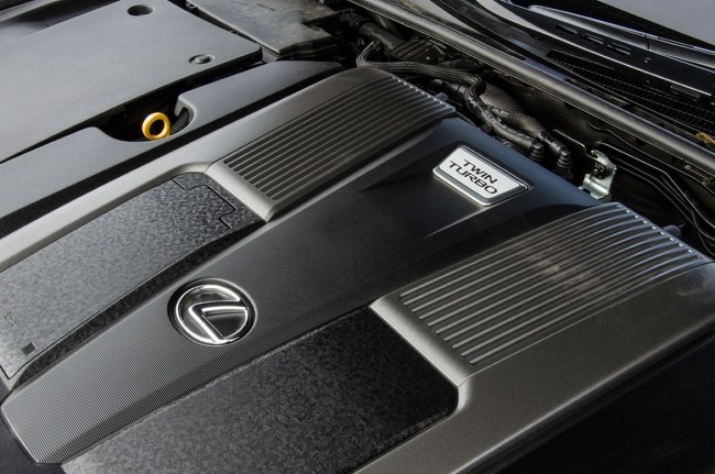 Чем удивляет новый флагманский седан вот «Лексус». Lexus LS 500