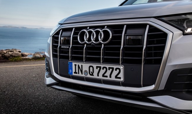 На краю радуги. Audi Q7