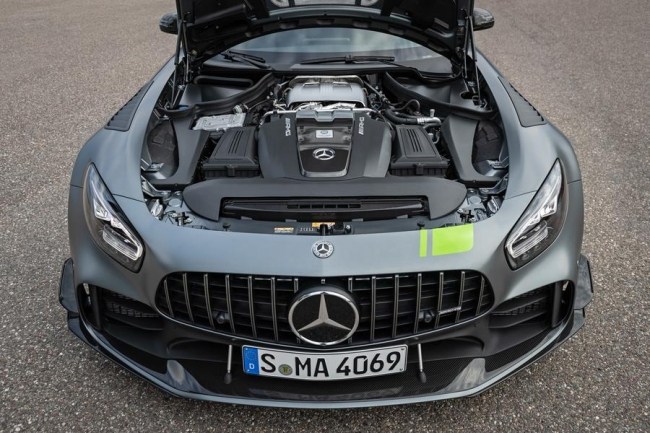 Борьба за трон. Mercedes AMG GT (C190)