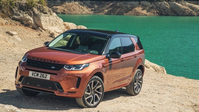 Тест-драйв Land Rover Discovery Sport: Новая платформа и отделка из мусора