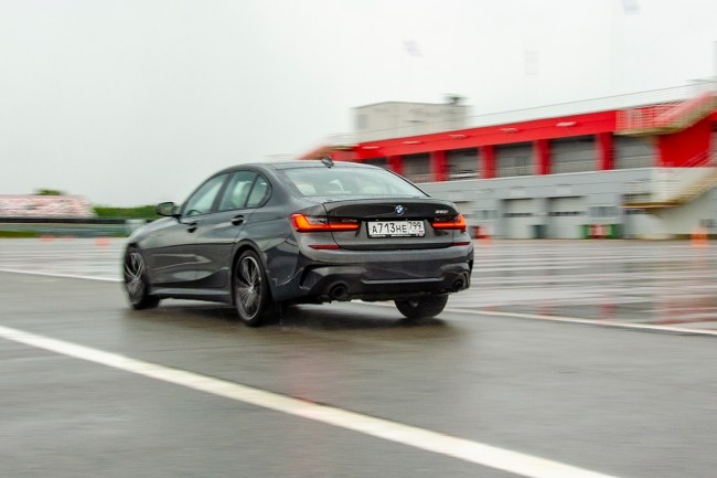 За что можно полюбит и возненавидеть новую «трешку». BMW 3 Series Sedan (G20)