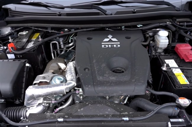 Mitsubishi Pajero Sport двигатель